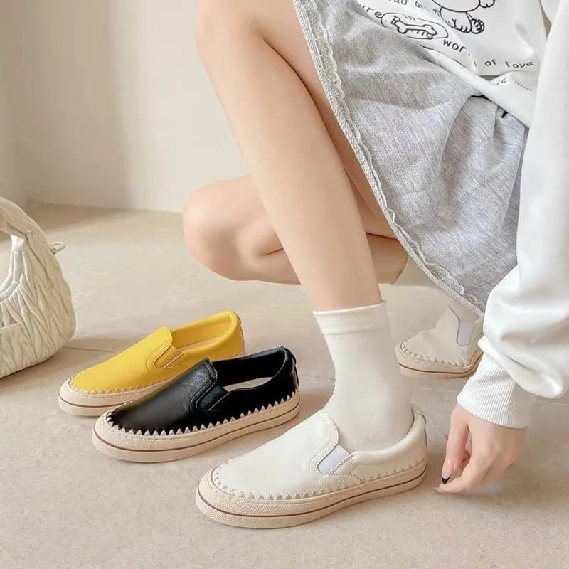 AIYUQI Women Slip On Loafers Genuine Leather 2026 New Fall Thick Platform Casual Shoes Lazy Walking Sneakers