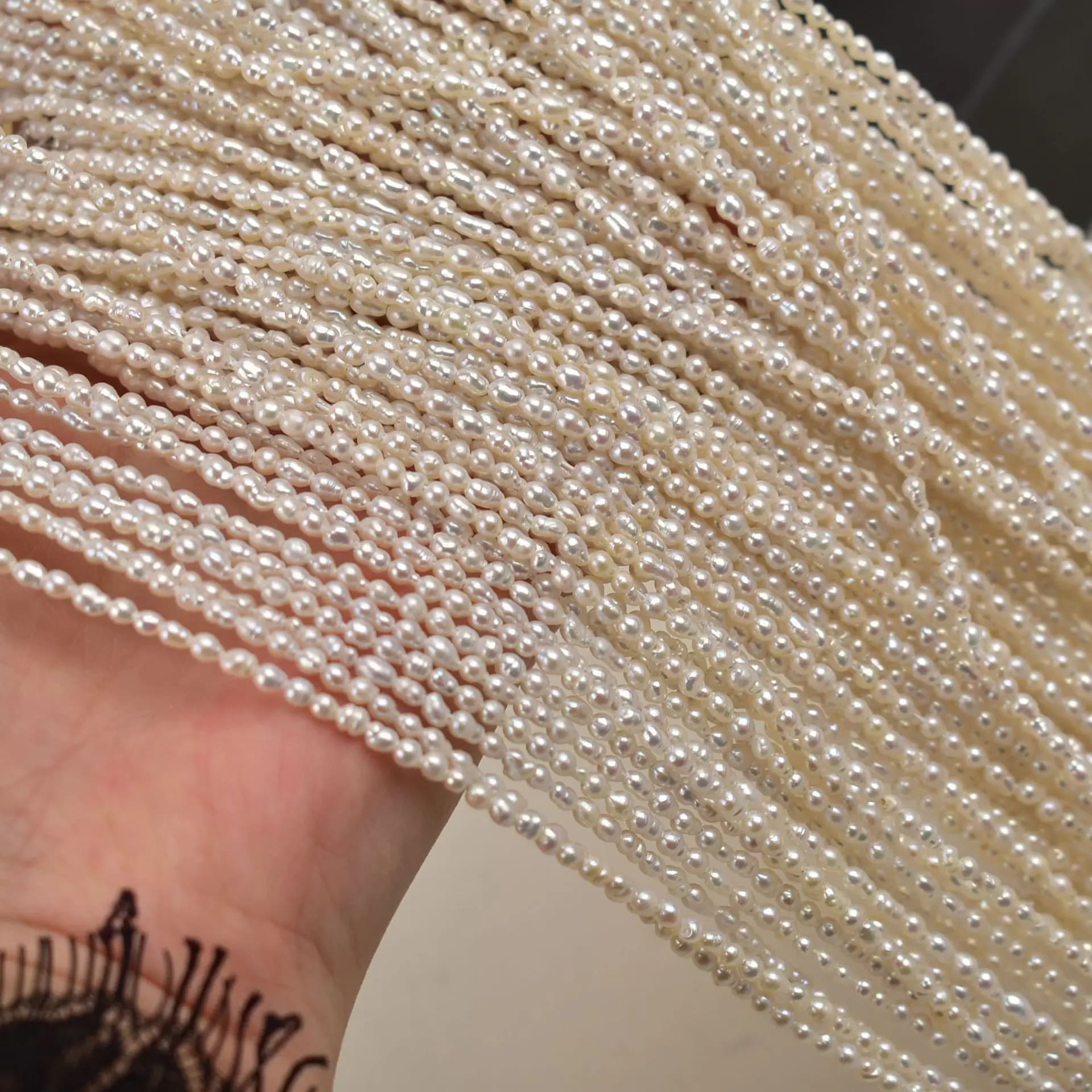 Filo Singolo di Perle d'Acqua Dolce Irregolari da 37 cm, 2-3 mm, per Creazione di Gioielli Fai-da-Te, Collane, Bracciali e Accessori
