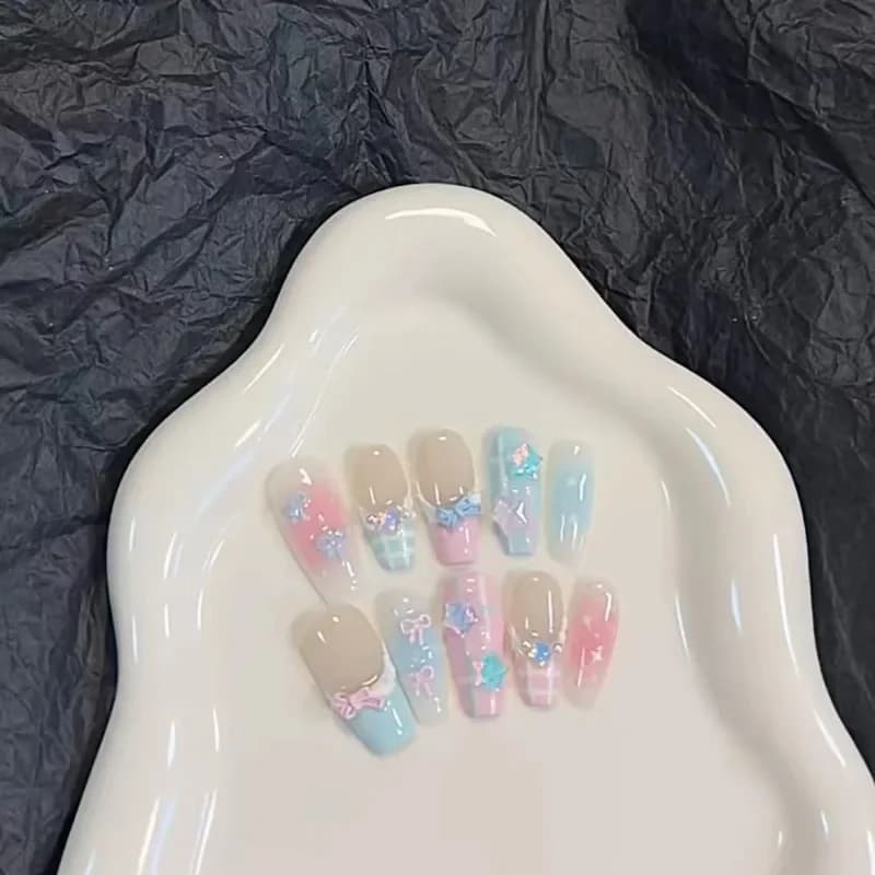 Pink Blue Stars Convenience Store Unghie indossabili fatte a mano Macaron estivo French Nail Art Dolce e carino Dreamy Bow Blush Unghie finte