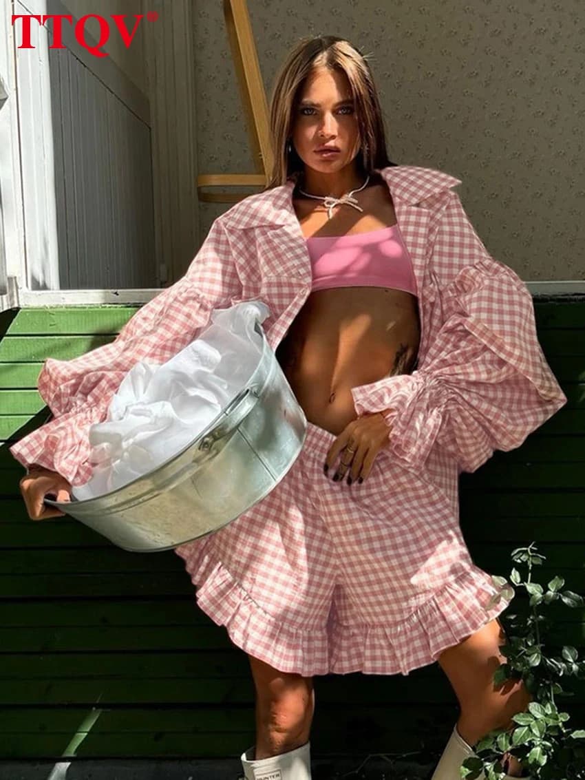 TTQV Set da 2 pezzi a righe larghe alla moda Completo da donna 2025 Camicia elegante a maniche lunghe con pantaloncini a vita alta con volant Set femminile
