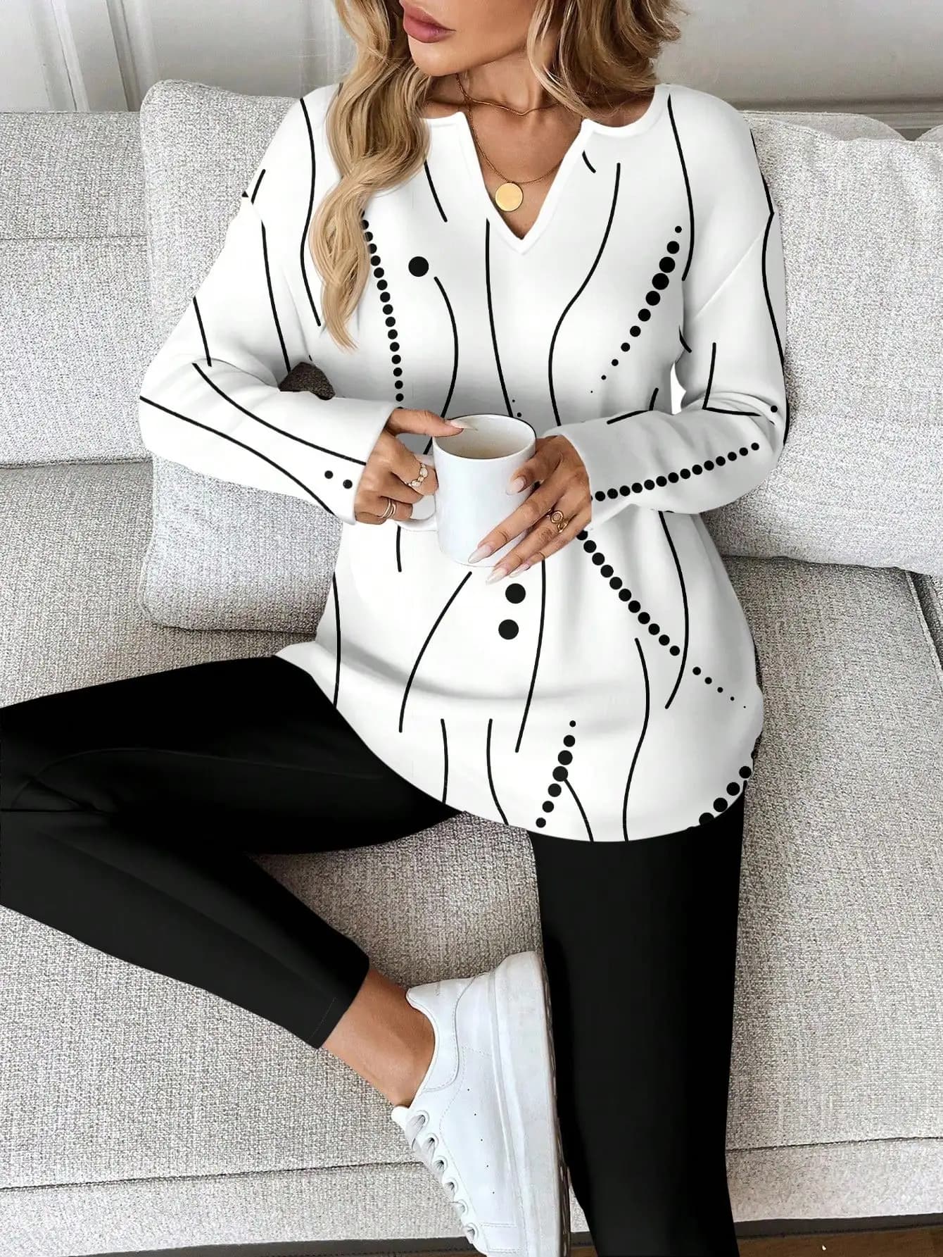 Women's set in 2 pieces with long sleeve top and leggings with abstract lines print