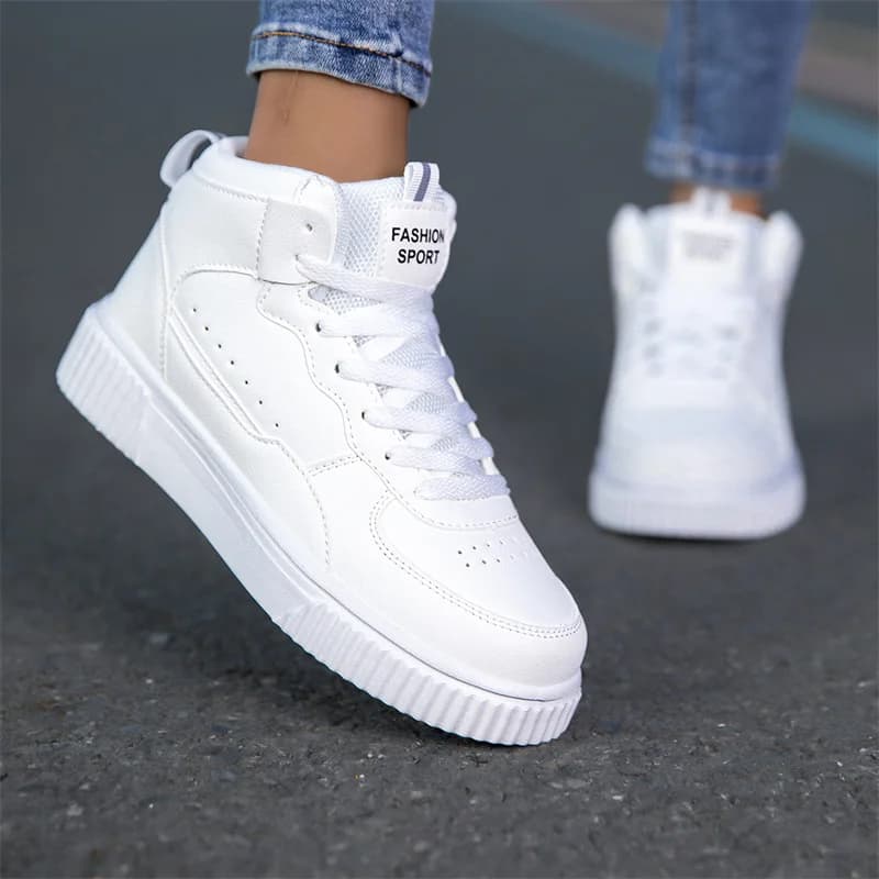 Scarpe casual da donna stringate da passeggio suola spessa piatta da esterno femminile bianco sneakers bianche scarpe da tavolo in pelle PU moda di lusso