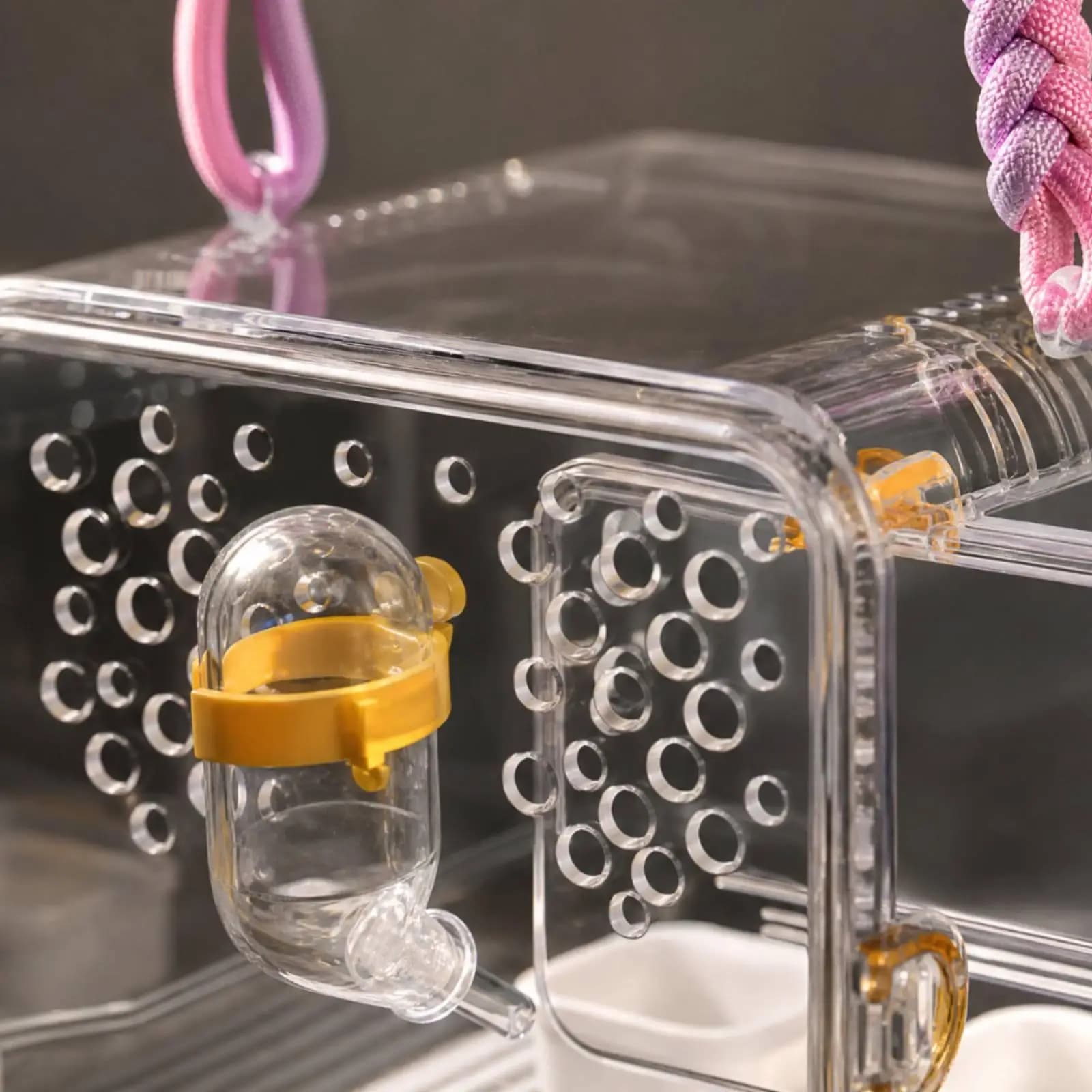 Portable Bird Carrier Cage Ventilated Transparent Bird Travel Cage Compact Secure Locking Latches for Outdoor Walks