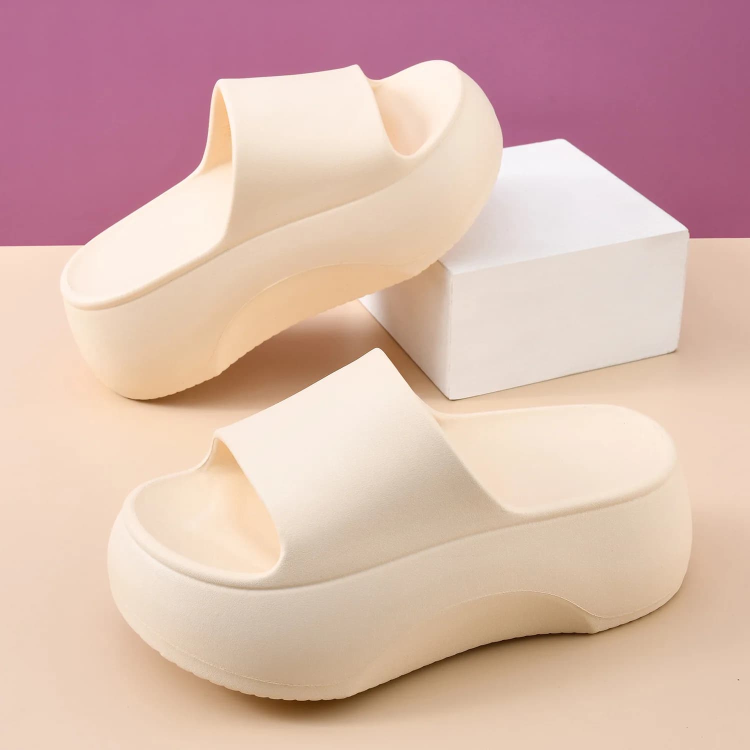 Pantofole estive da donna con suola spessa antiscivolo Capispalla da donna in EVA Sandali morbidi Pantofole da casa per interni ed esterni per casa femminile Calzature