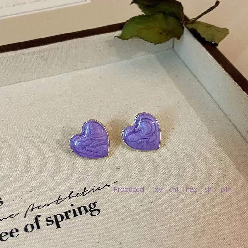 Simpatici orecchini a forma di cuore dolce Smalto viola Olio Romantic Loves Orecchini a bottone per le donne Festa Gioielli semplici Regalo per ragazze