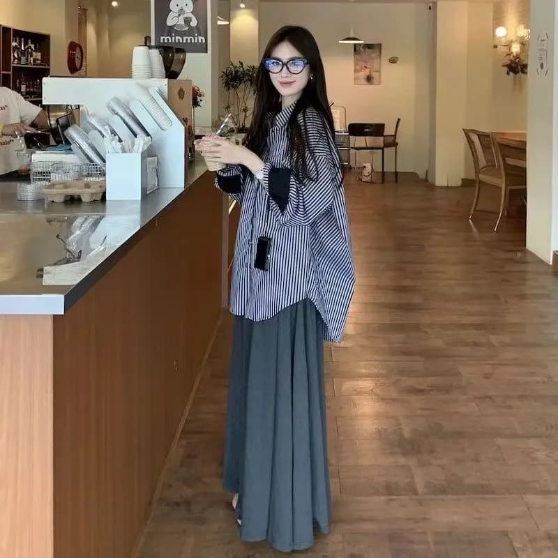 Casual Loose Fit Striped Long Sleeve Shirt Jacket Women's Trendy Autumn 2025 New Style Versatile Lazy Vintage Feel Top