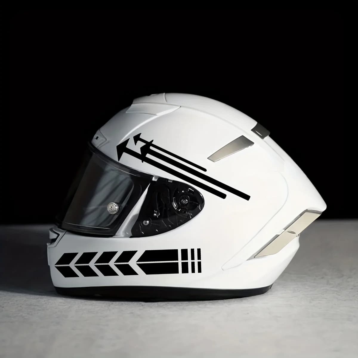 1 set di adesivi con strisce a forma di freccia per casco, 3 colori disponibili, adesivo in vinile impermeabile per moto