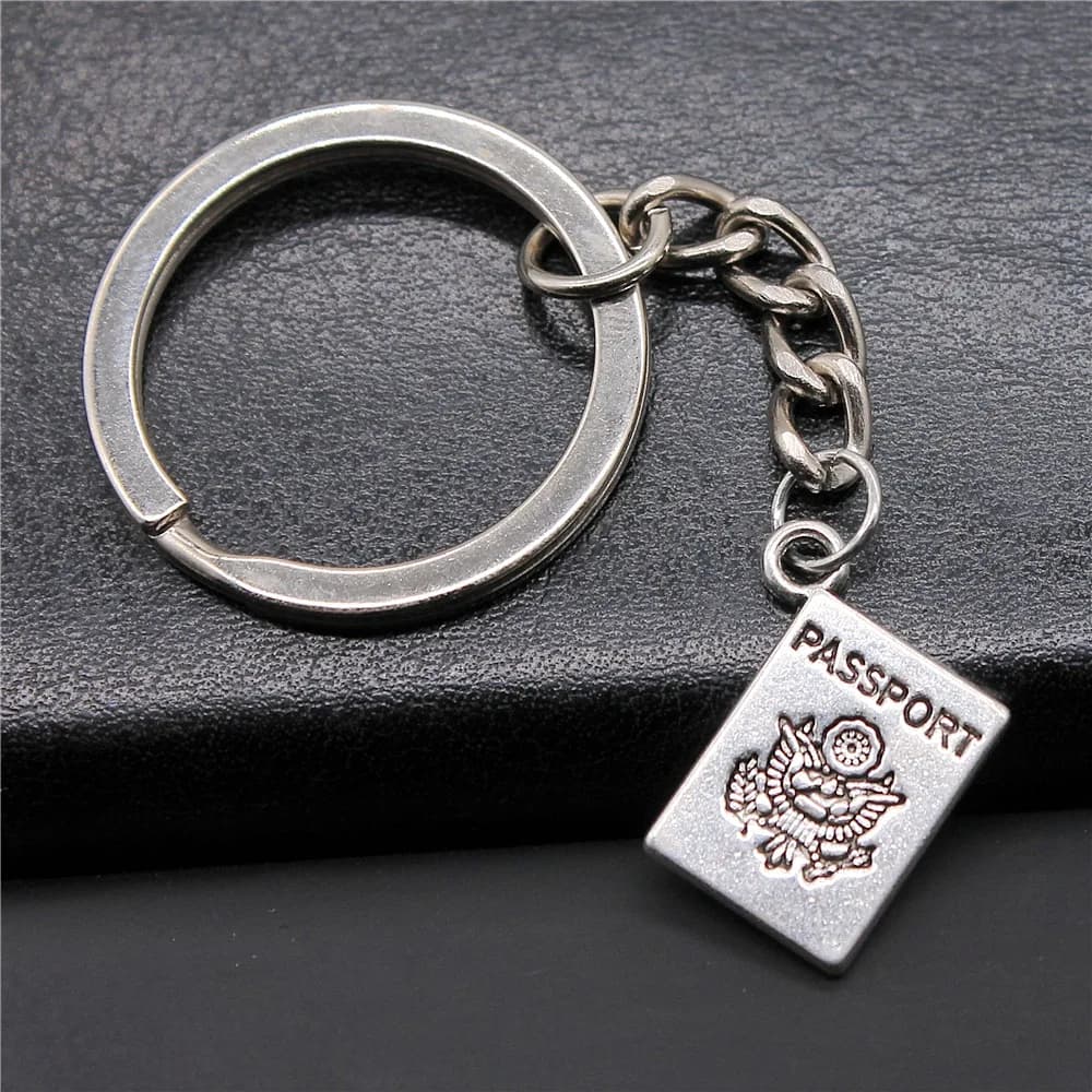 Portachiavi da uomo con catena in metallo fai-da-te, regalo souvenir con ciondolo per passaporto vintage 18x14mm