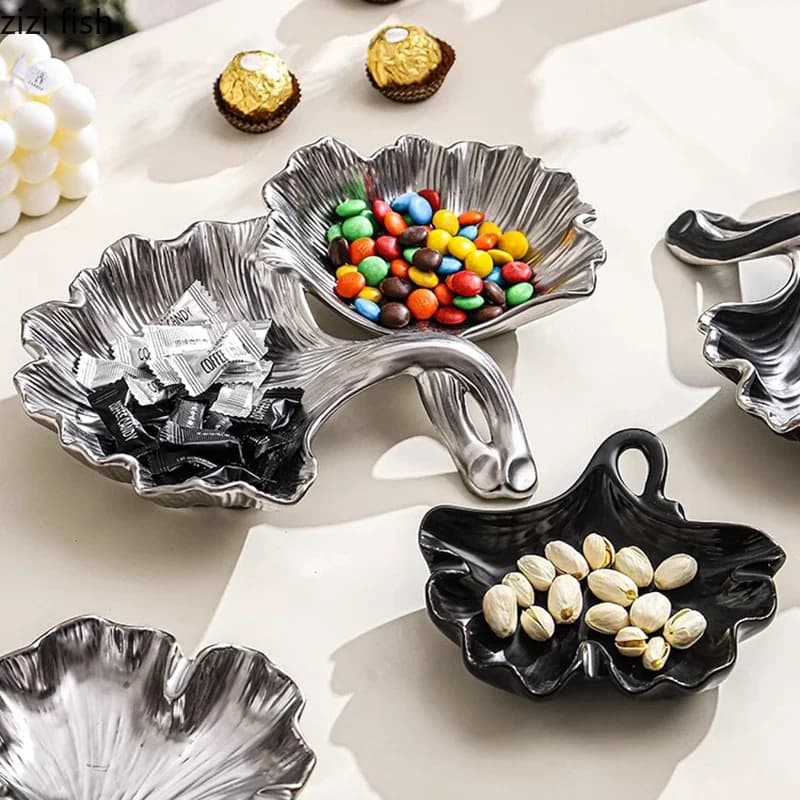 Vassoio per frutta in ceramica con foglia di ginkgo Piatto per caramelle Piatto per snack Piatto per frutta secca Piccoli oggetti Vassoio portaoggetti Stoviglie creative per la casa