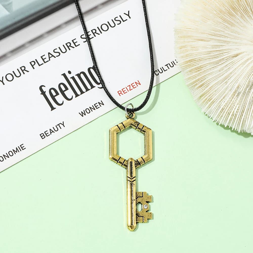 Anime Game Figure Golden Colour Key Pendant Fashion Personality Necklace Popular Cosplay Jewelry Gift for Friends