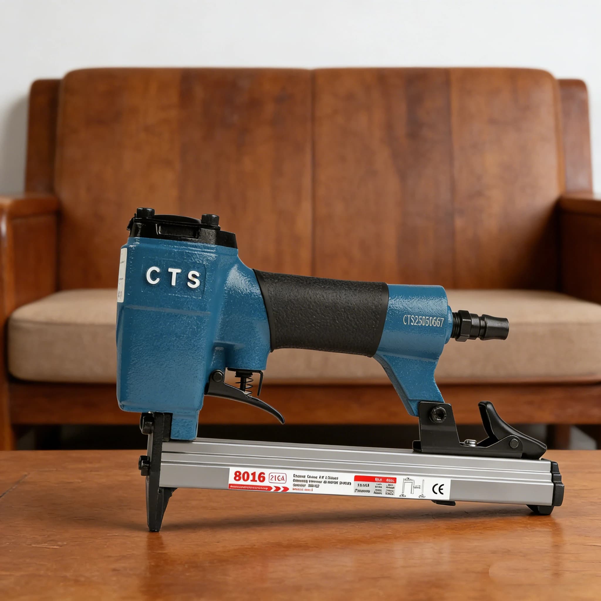 Graffettatrice pneumatica per tappezzeria CTS 21 Gauge 8016, lunghezza gambo 6-16mm, per porte, finestre, lavorazione del legno