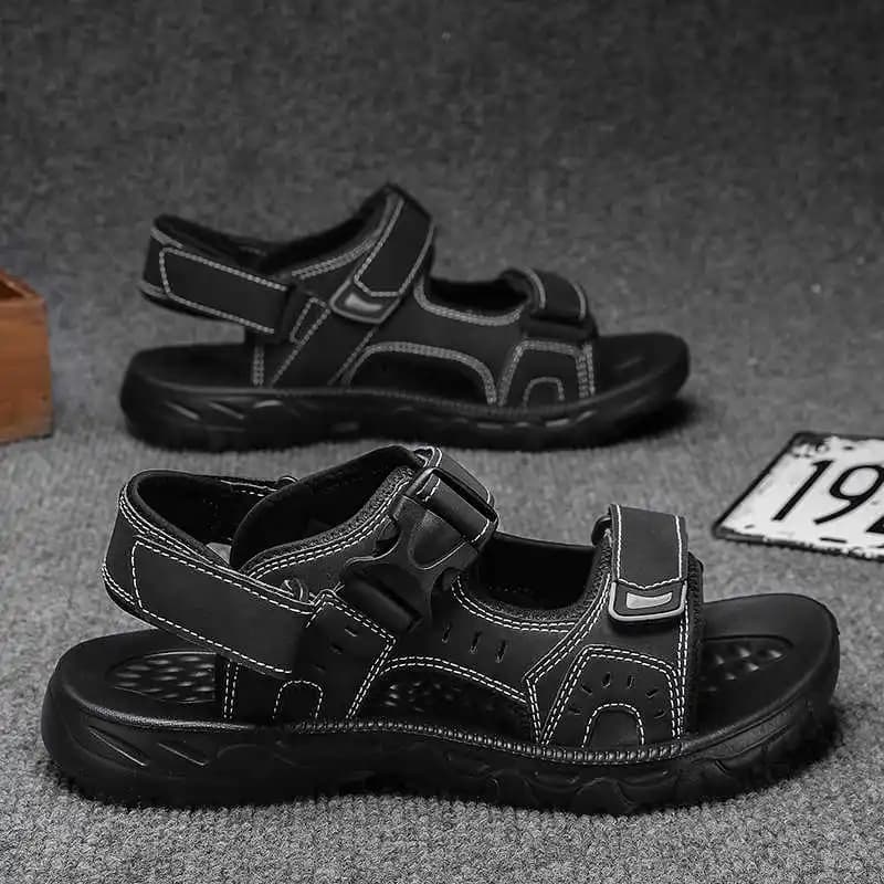 L'aspetto aumenta l'inverno Pantofole da uomo originali Sandali per scarpe da nuoto Stivali beige Sneakers Sport Marche famose
