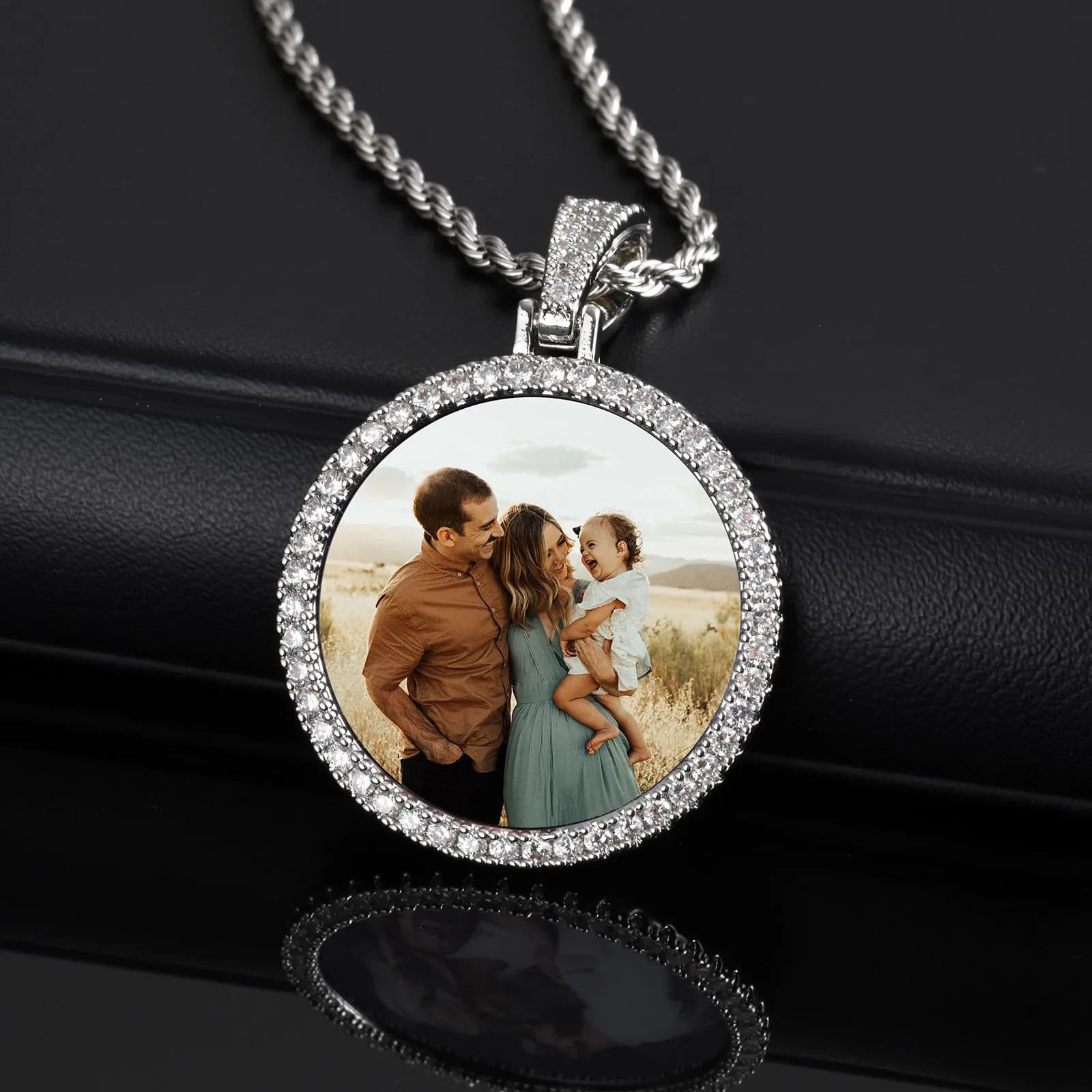 Vnox Collane con cornice rotonda personalizzata gratuita regalo per donne uomini, grande moneta pendente cerchio di pietra zircone, regalo con foto di famiglia per papà