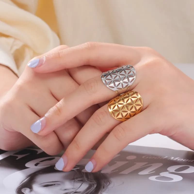 LIKGREAT Fashionable Life Flower Ring for Women Stainless Steel Rings Waist Seeds Beauty Jewelry Boho Adjustable Birthday Gift