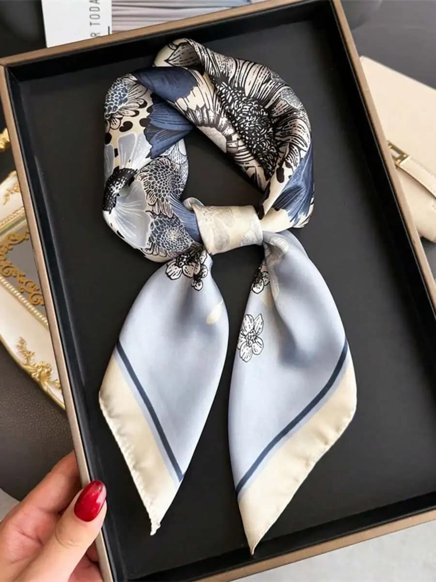 1pc Women's Elegant Retro Printed Lightweight Satin-Like Square Scarf, Bohemian Vintage Casual Scarf/Shawl/Headscarf, Thin & Com