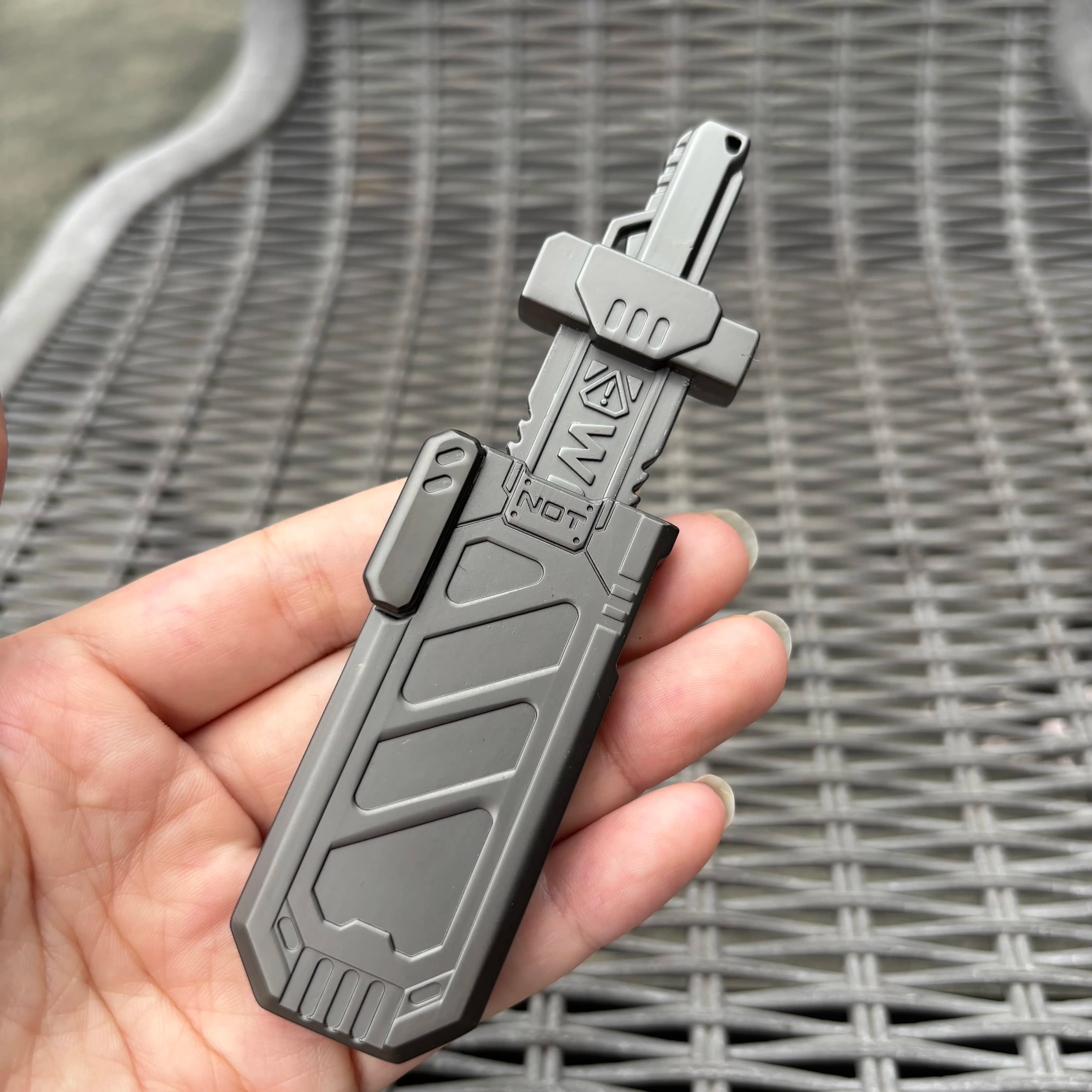 EDC Fidget Spinner Espulsione magnetica Push Card Cursore tattile Sollievo dallo stress ADHD Giocattolo con punta delle dita in metallo