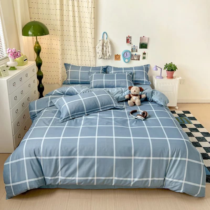 Set of Blue Square Bed Linens 4 Pieces, Modern White Waist Cover Set with Loyalty, Soft and Breathable