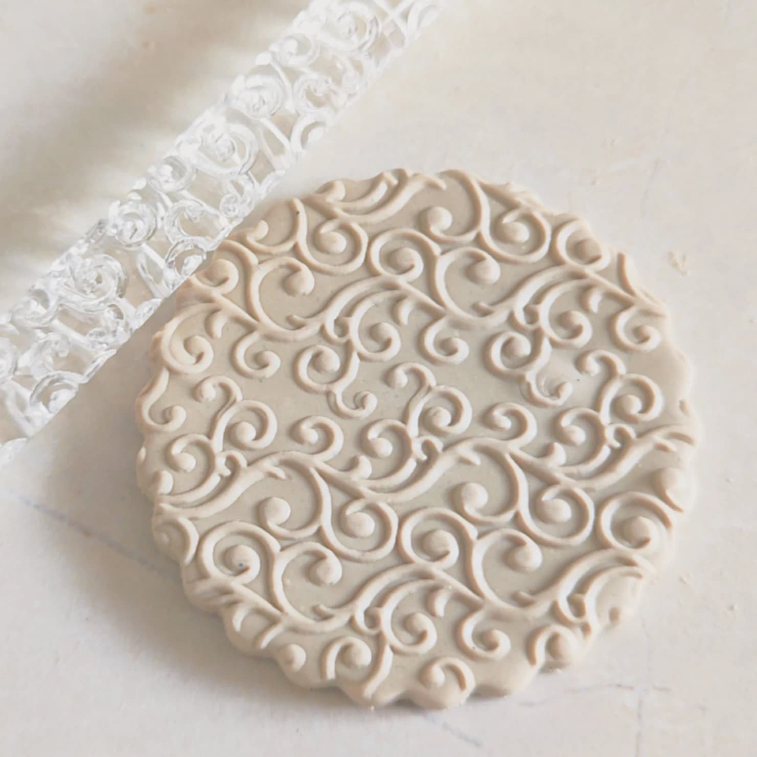 Mattarello con Design a Spirale: Crea Decorazioni o Impreziosisci l'Impasto Senza Sforzo con Curve Artistiche