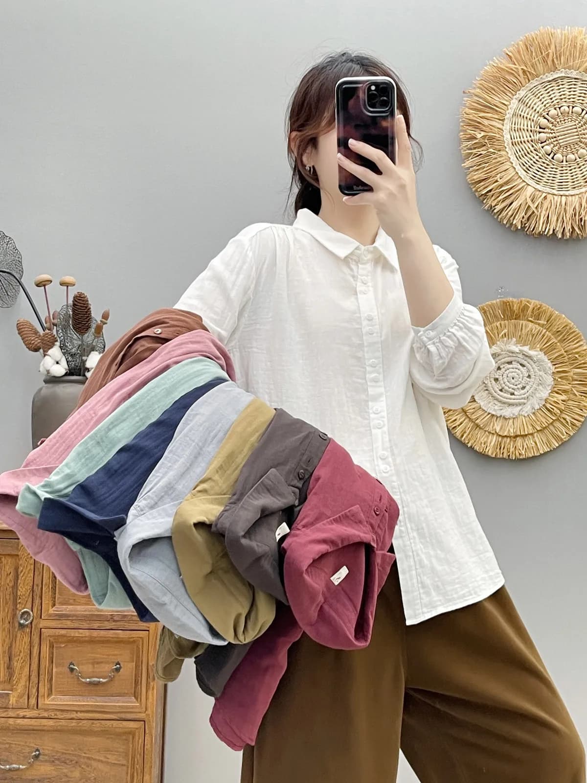 Camicia da donna taglia SML a maniche lunghe con bottoni Camicia tinta unita in filato di cotone 100% Camicetta Top di grandi dimensioni Camicie base