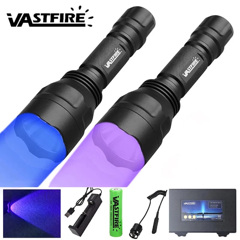 Torcia Tattica LED UV 395NM / Luce Blu, Torcia Professionale C8 a 1 Modalità + Batteria 18650 + Caricatore + Interruttore Remoto