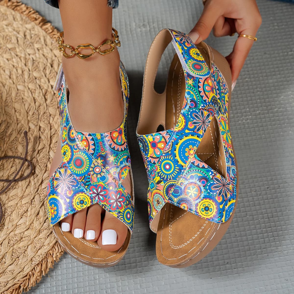 2026 New Casual Women Sandals Beach Thick Heel Roman Large Size Slip-On Shoes Round Toe European Style Summer Sandals Women