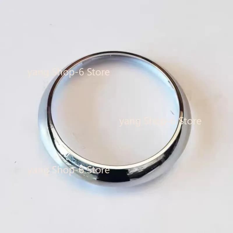 Nuovo 1pc Per Qjmotor SRV250 Faro Borsette Accessori QJ SRV 250 Faro Del Motociclo Lampada Ombra Luce Telaio Anello Esterno