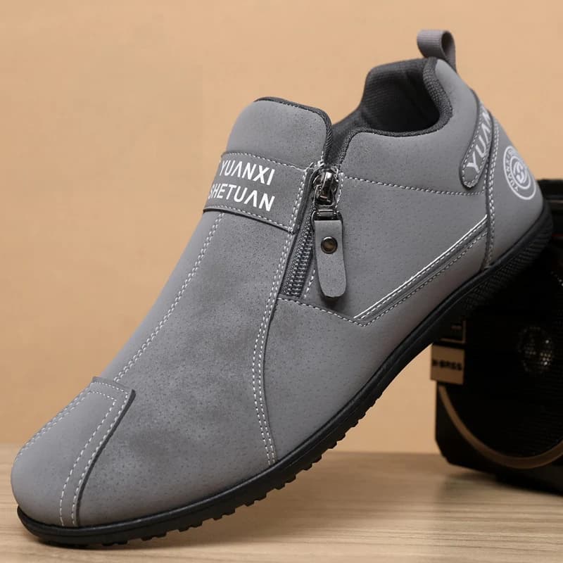 Scarpe da passeggio da uomo 2025 Nuove scarpe da trekking all'aperto con cerniera alla moda in pelle scamosciata Scarpe da ginnastica casual resistenti all'usura antiscivolo per uomo