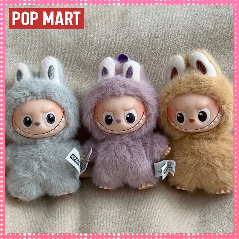 Pin per la collezione Love Labubu The Monsters Blind Box, Mini Bambola Ricamata con Lettere di Quarta Generazione, Un Adorabile Giocattolo da Collezione per i Fan