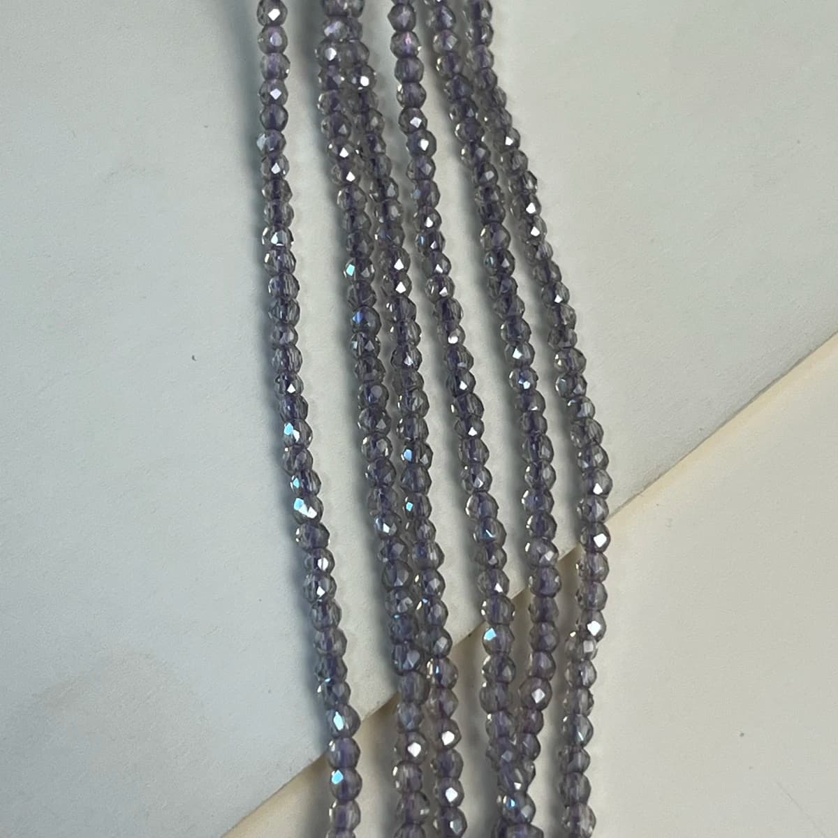 Perline di isolamento sfaccettate a 10 fili Piccole perline di spinello rivestito grigio brillante per la creazione di gioielli Orecchini braccialetto collana fai da te