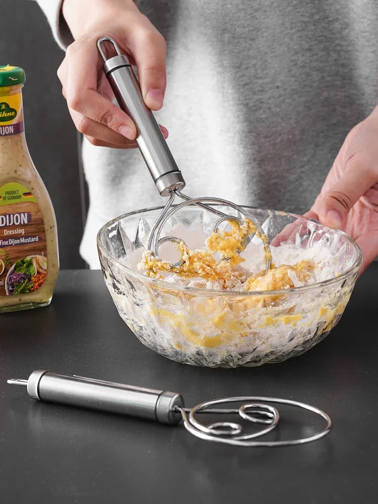 Aste per mescolare la crema per uova in acciaio inossidabile Torta Pasticceria Farine Frullatori per impasto con manico Utensile per frullino per le uova da cucina Strumento per frullatore da forno