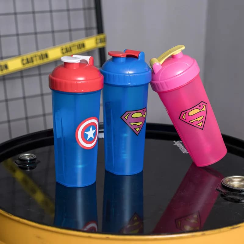 600ML Cute Cartoon Large Capacity Anime Product Swinging Water Bottle Fitness Cup Milk Shake Cup Water Cup Protein Powder Gift