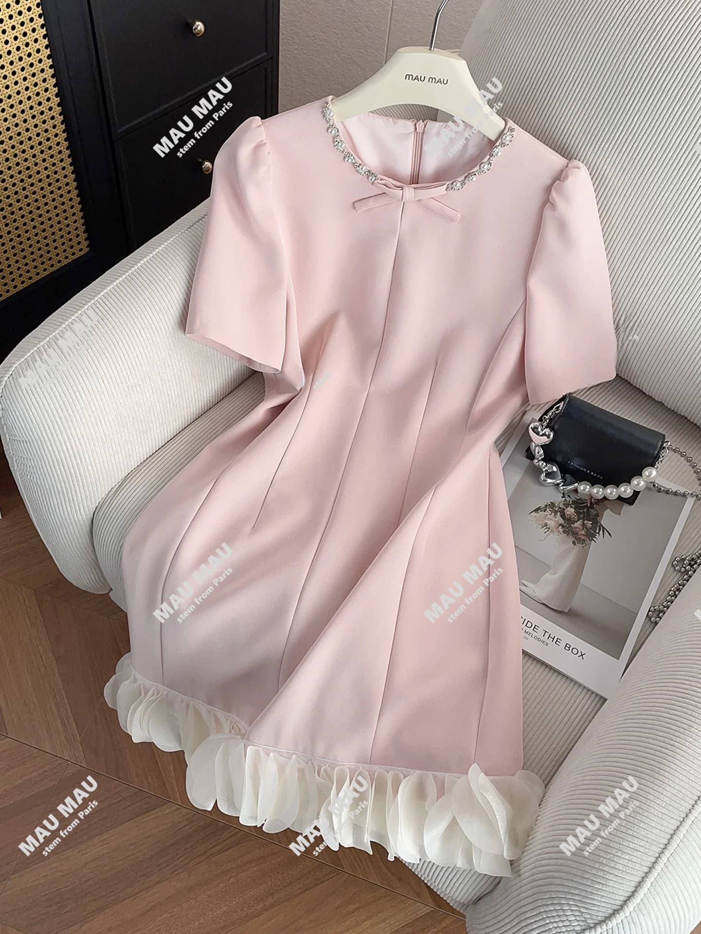 Elegante Abito Estivo da Donna con Maniche a Sbuffo Impreziosite da Perle e Design con Fiocco, Stile Gentle Wind, Gonna a Vita Alta a Trapezio