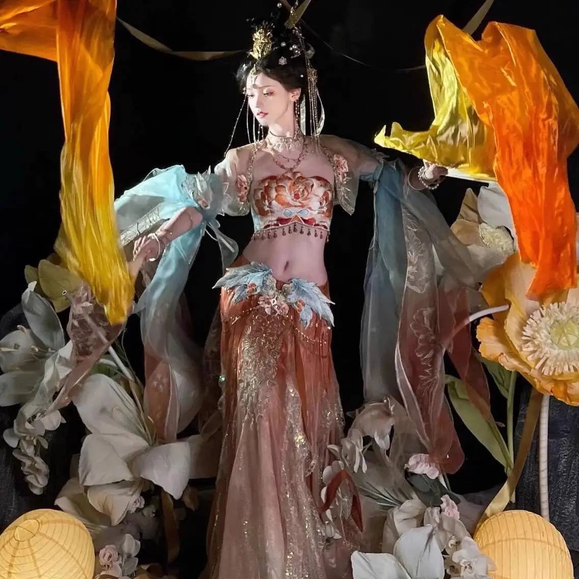 Nuovo design Hanfu Donna Arancione Stile esotico Industria pesante Ricamo Tubo Top Gonna a maniche grandi Stile etnico Halloween Cosplay