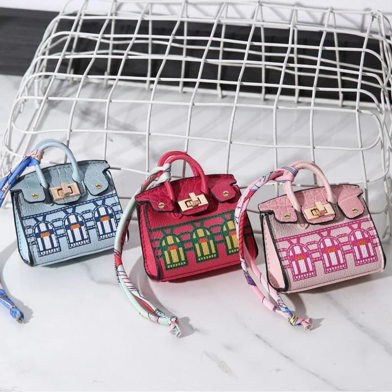 Cute Mini House Design Multi-Functional Handheld Bag With Hand Rope Portable Bluetooth Earphone & Coin Storage Wallet 2026 New