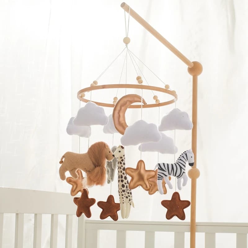 Mobile per Culla in Legno con Sonagli Morbidi in Feltro a Forma di Animali, Carillon Musicale per Neonati, Giocattolo da Appendere con Supporto per Culla, Regalo per Neonati