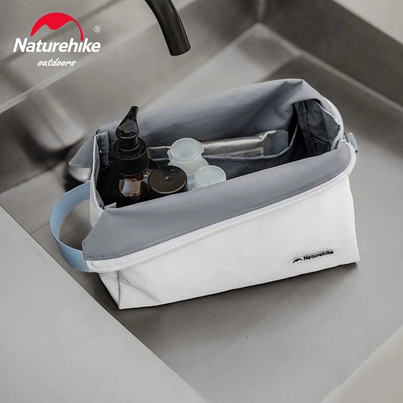 Naturehike Travel Toiletry Bag for Oxygen Handbags Portable Cosmetic Bag Waterproof Bathroom Bag for Sprayproof Swimming