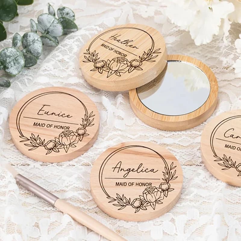 Specchio in legno personalizzato inciso al laser portatile rotondo in legno compatto specchio tascabile damigella d'onore bomboniera regalo di battesimo personalizzato