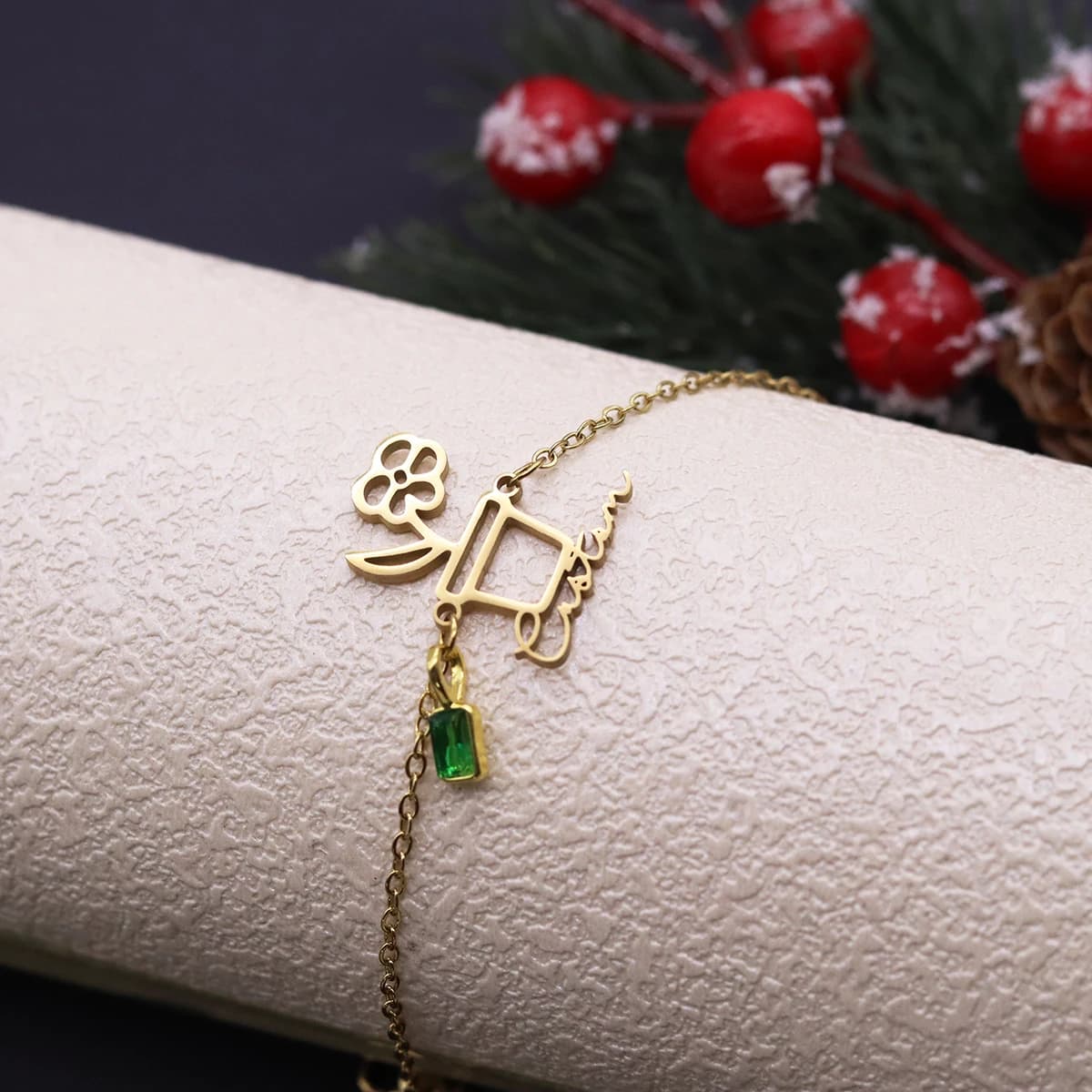 Bracciale in Acciaio Inossidabile con Vaso di Fiori e Nome Personalizzato, Charm con Cristallo Verde, Catena Regolabile per Donna, Gioiello Quotidiano