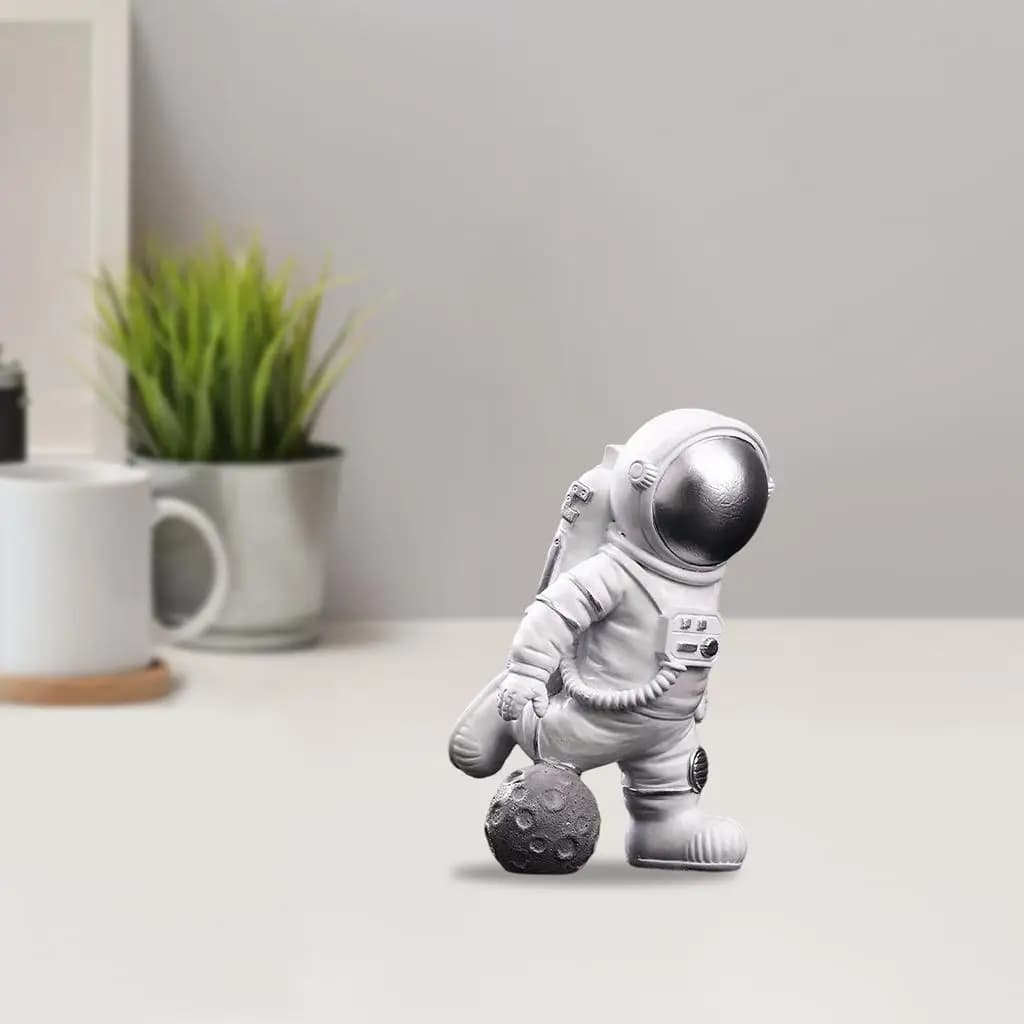 Art Astronaut Sculpture Fun Educational Toys Gifts Home Bar Desktop Decor