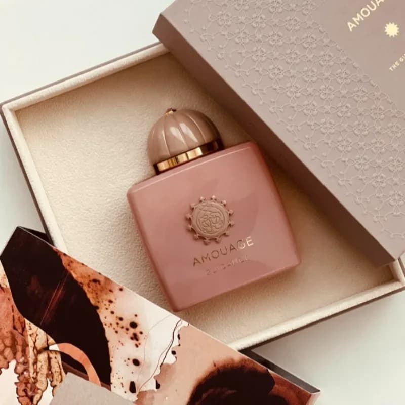 Eau De Parfum da Donna 100ml, Profumo Femminile Elegante e Duraturo, Fragranza Morbida, Fresca e Calda, Unica con Sei Varianti Irresistibili