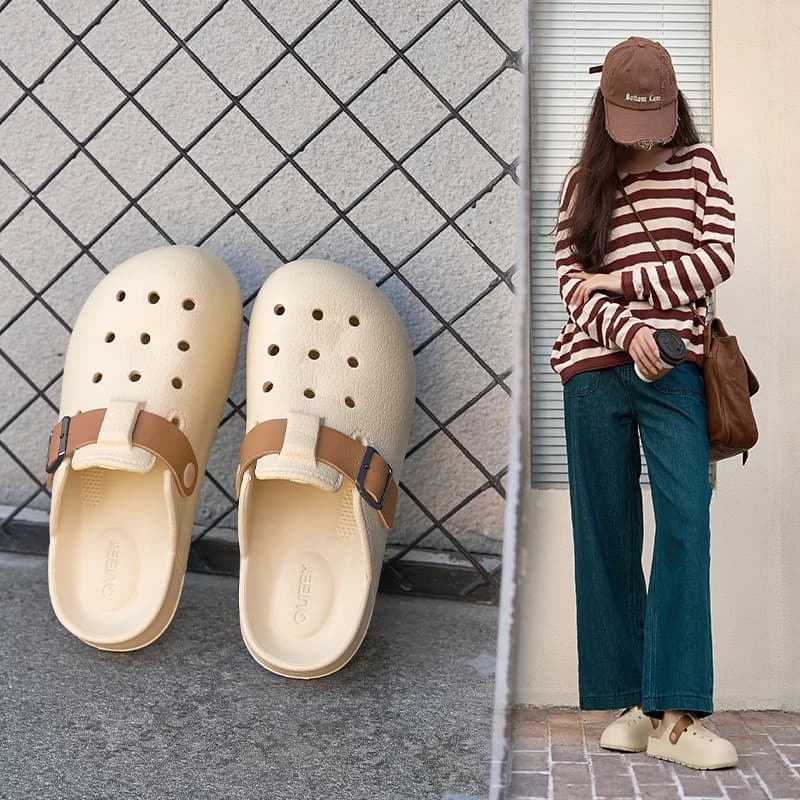 Sandali da donna traspiranti anti-odore, semplici ed eleganti, slip-on per casa e esterno, nuovo stile estate 2026, comode ciabatte in EVA