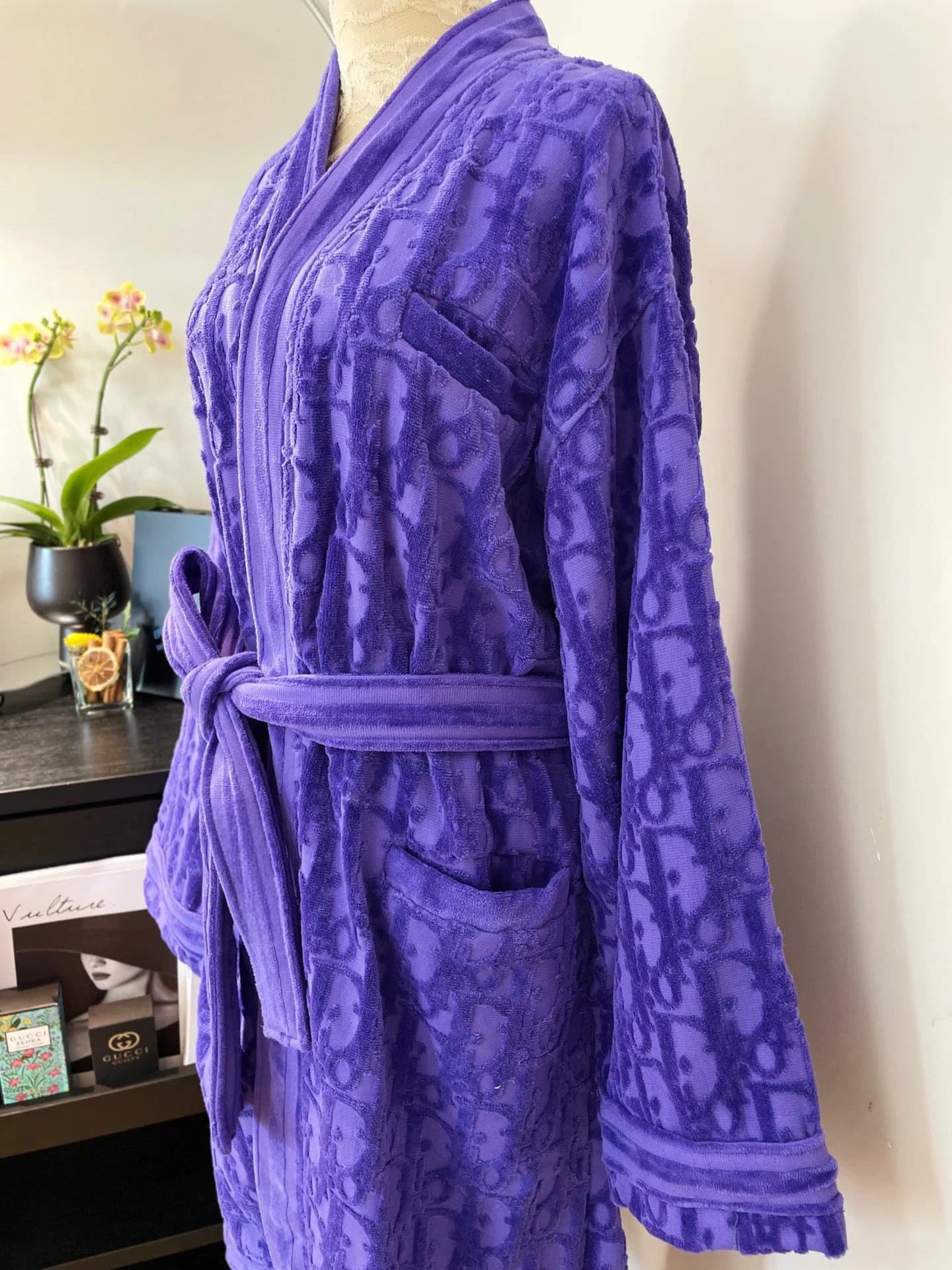 Cosy purple robe with embossed pattern - autumn winter bathrobe with tie and pockets, unisex home dress for couple