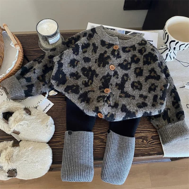 Bambini Autunno 1-8 anni Cardigan in maglia di cotone con stampa leopardata per ragazze Calzino impilato Leggings Outfit Abbigliamento quotidiano caldo