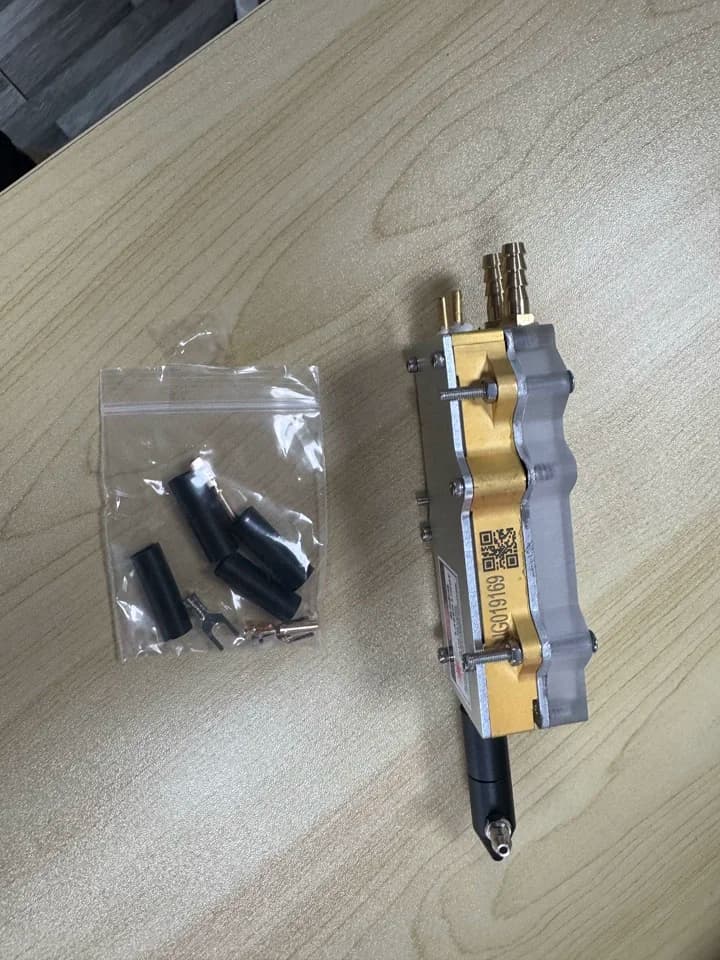 90% new) 130W/260W direct output laser pump for laser cutting machine, special for engraving machine modification