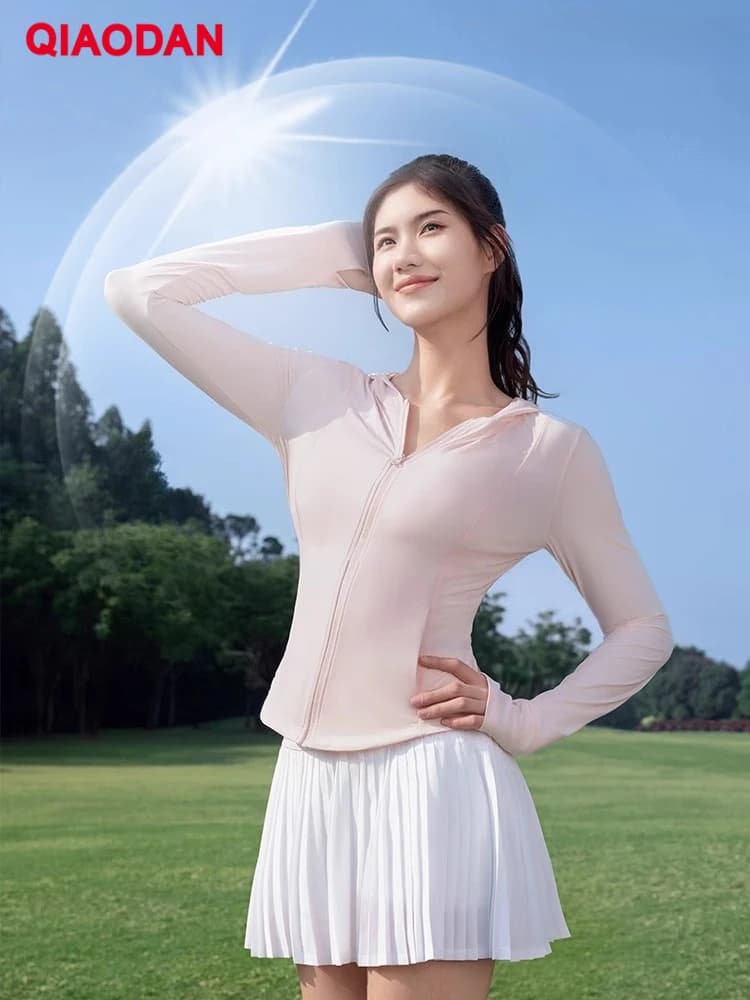 QIAODAN UPF 100+ Giacca da donna con cappuccio con protezione solare slim fit in seta di ghiaccio Capispalla con protezione UV traspirante Cool-Touch XWD22244368