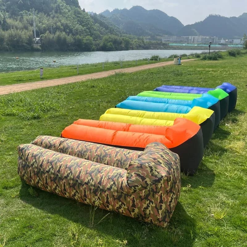 Divano gonfiabile veloce Lettino da campeggio Sacco a pelo da spiaggia Divano ad aria pieghevole portatile per divano letto pigro all'aperto da picnic da viaggio