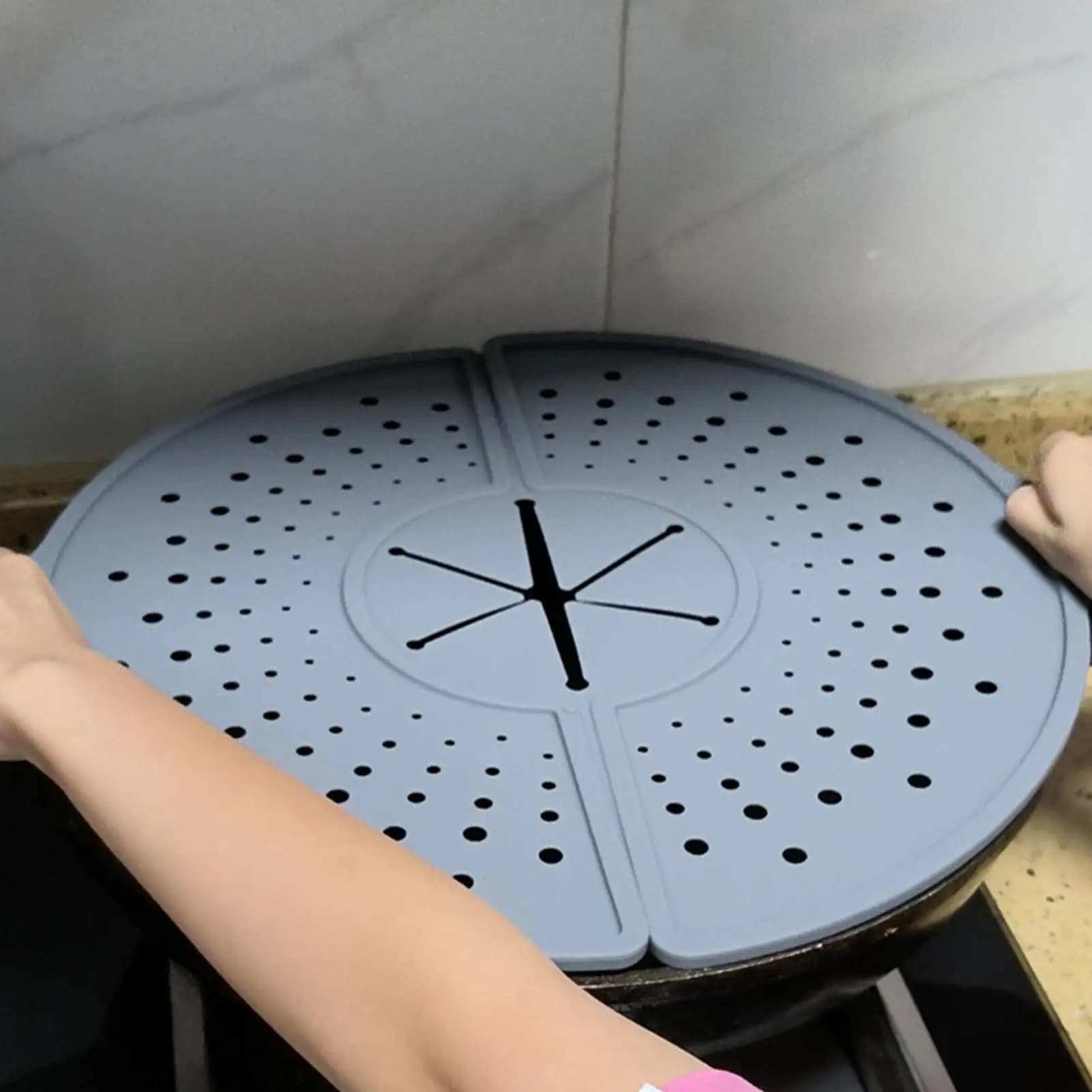 Splash Guard Kitchen Splatter Screen Foldable Heat-resisting Oil Splash Guard Drain Board Cover Kitchen Frying Pan Lid