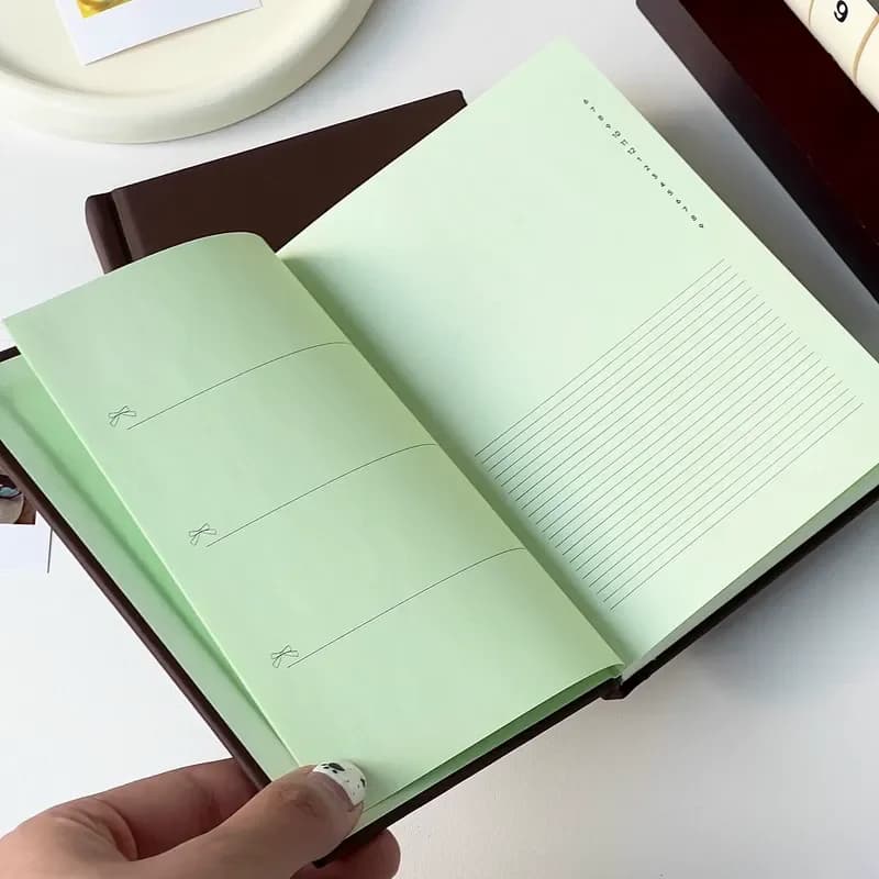 Quaderni A6 al cioccolato e fragola menta Simpatico studente marrone Planner Pagina interna a colori Kawaii per appunti Diario di viaggio Regalo per ragazze