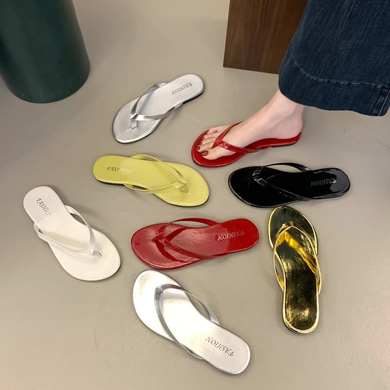 Sandali da donna di grandi dimensioni 40-43 Beach Casual Vaion Pantofole infradito Bot piatto Versatile Slip-On Estate 2025 Nuovo Sle