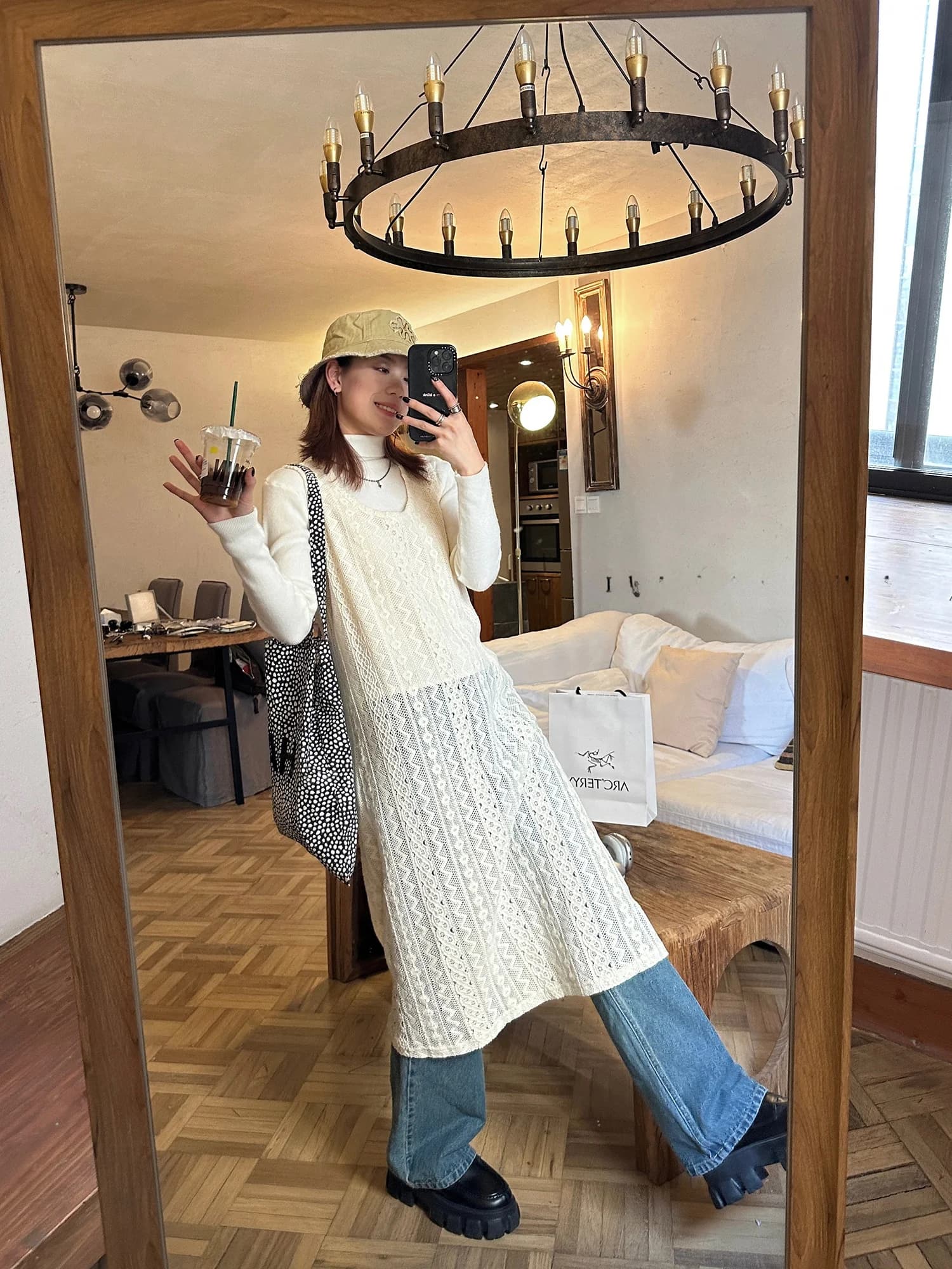 LelyMooch 24SS Abito Base Layer di Media Lunghezza con Dettagli Traforati Stile Gilet a Maniche Lunghe e Gonna a Vita Alta a Trapezio